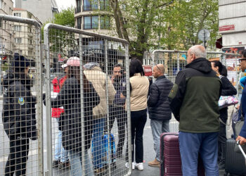 Taksim'e çıkan yollar trafiğe kapatıldı