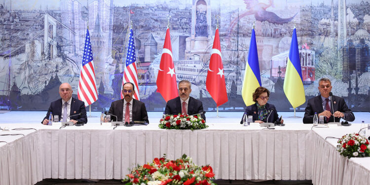 Türkiye-ABD-Ukrayna heyetleri toplantısı başladı
