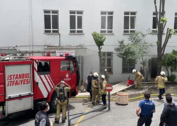 Üsküdar Devlet Hastanesi yanıyor