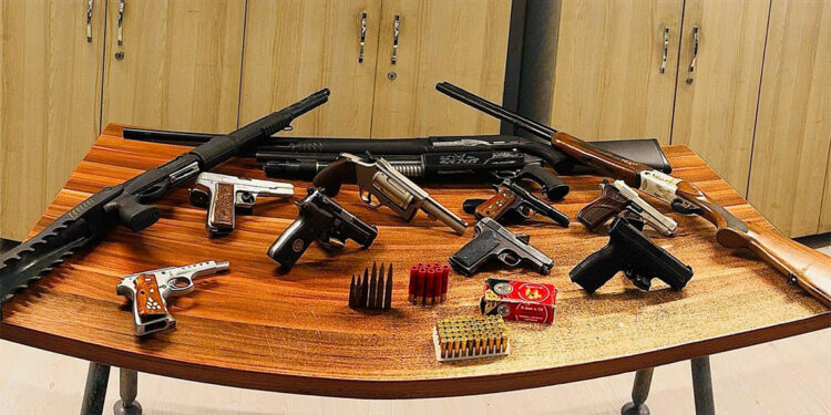 İzmir'de yasa dışı silah ticaretine 1 tutuklama