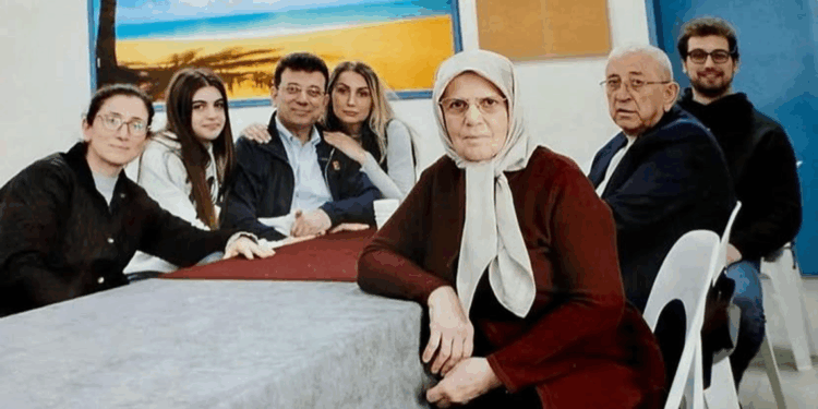İmamoğlu'nun cezaevinde çekilen ilk fotoğrafı ortaya çıktı