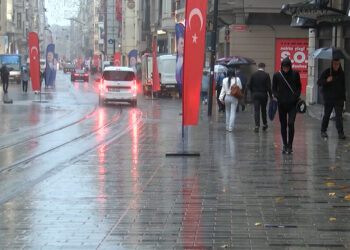 İstanbul'da yağmur etkili oluyor