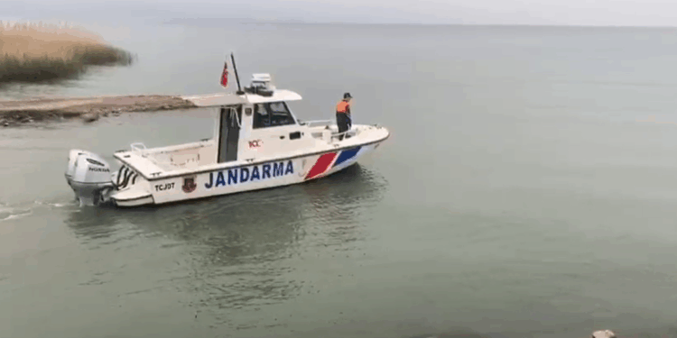 İznik Gölü'nde kaçak avlanan 13 kişiye 164 bin TL ceza