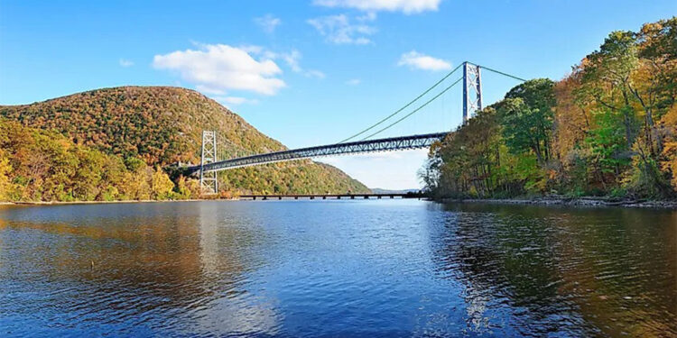 Kanalizasyon atığı taşıyan botta patlama: 1 ölü