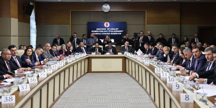 Karma Komisyon'da, HSK'ya üye seçimi için 15 aday belirlendi