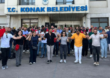 Konak Belediyesi'nde grev bitti: En düşük maaş 58 bin TL!