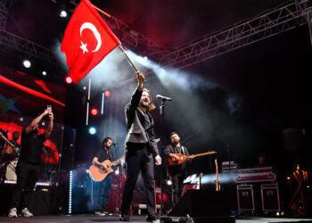 Koray Avcı Fethiye'de sahne aldı