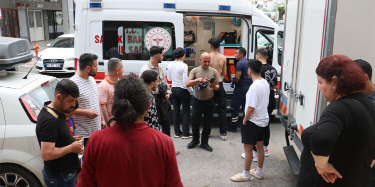 Antalya'da korku evinde yangın