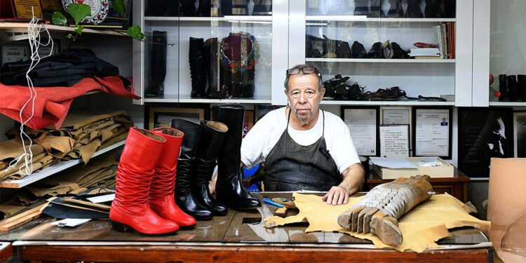 Körüklü çizme ustası çırak bulamıyor