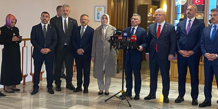 AK Parti TBMM Başkanlığı'na Numan Kurtulmuş'u aday gösterdi