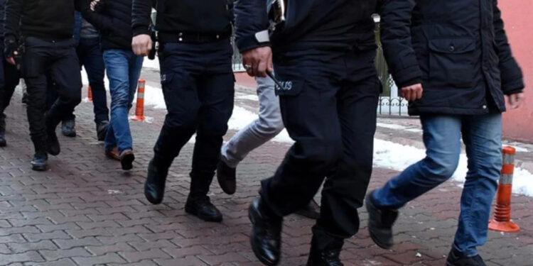 Kamu kurumlarının sistemlerine sızan 58 şüpheliye gözaltı