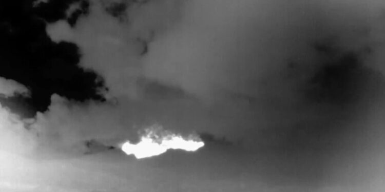 Kanlaon Yanardağı'nda patlama meydana geldi