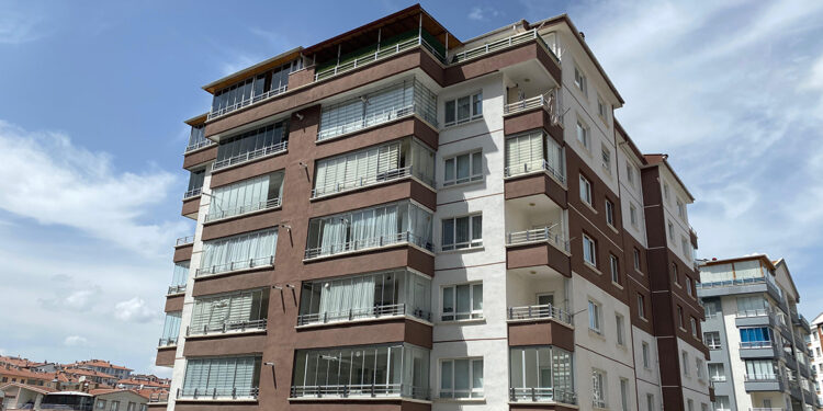 Kanser hastası, eşini tabancayla öldürüp intihar etti