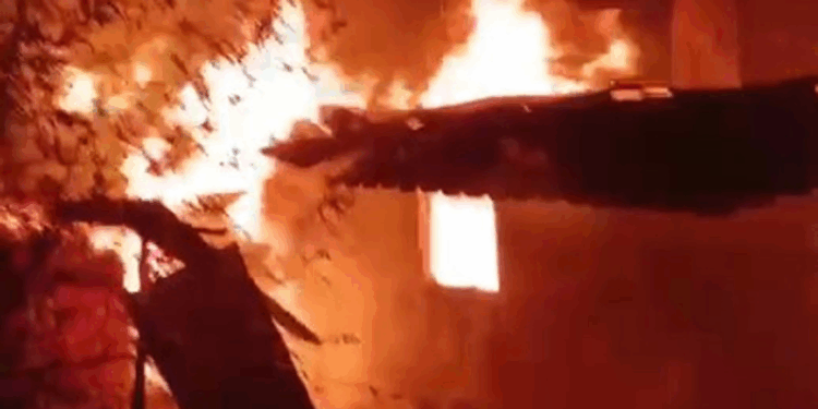 Karabük'te 2 evde yangın