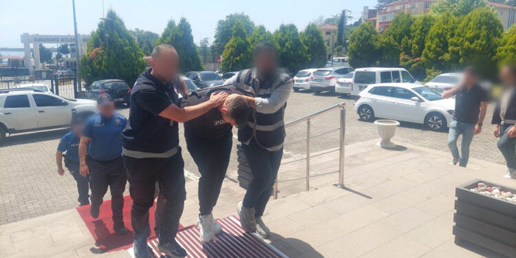 Kayıp olarak aranıyordu, arkadaşları öldürüp çuvalla gömmüş