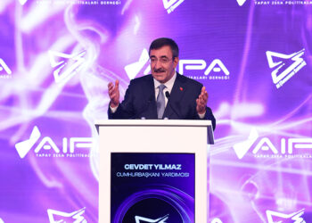 Küresel yapay zeka yarışında öncü bir ülke olmayı hedefliyoruz