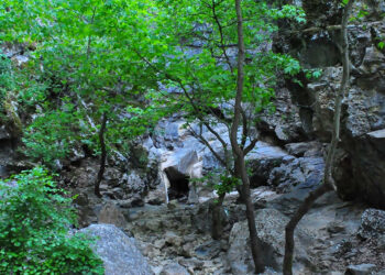 Manisa'da 'saklı kanyon' kurudu