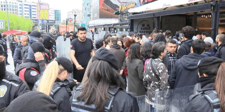 Mecidiyeköy Meydanı'nda 1 mayıs direnişi