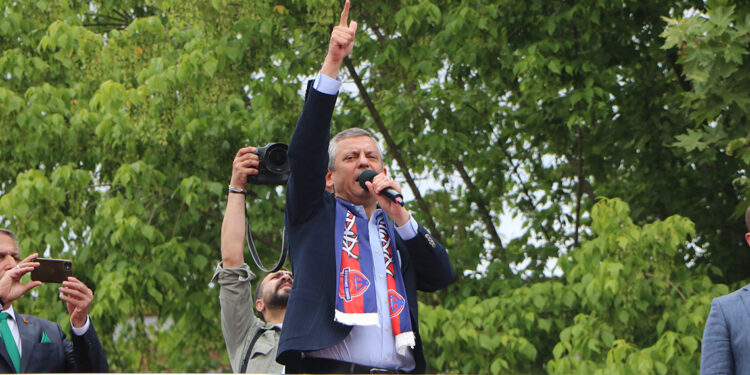 Milletin getirdiğini millet götürür