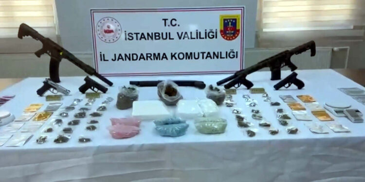 'Narkokapan-İstanbul' operasyonunda 70 'torbacı' tutuklandı