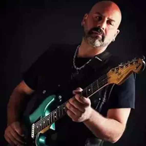 Öldürülen müzisyen Onur Şener'in annesi isyan etti