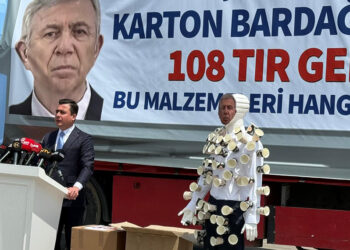 Osman Gökçek'ten karton bardak iddiası: Vurgun yapıyorsunuz