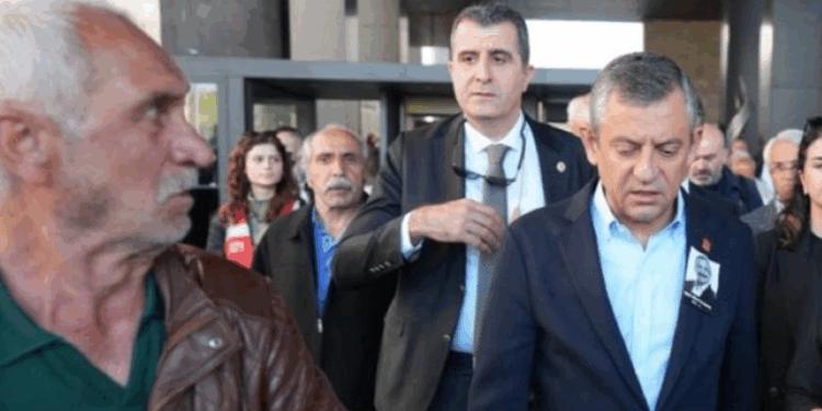 Özgür Özel'e saldıran şüphelinin emniyetteki işlemleri sürüyor