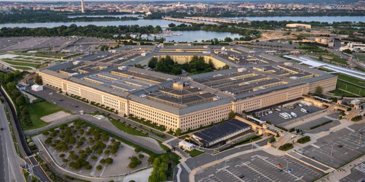 Gazetecilerin Pentagon binasındaki erişimlerine sınırlama