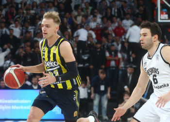 Beşiktaş Fibabanka-Fenerbahçe Beko'yu mağlup etti