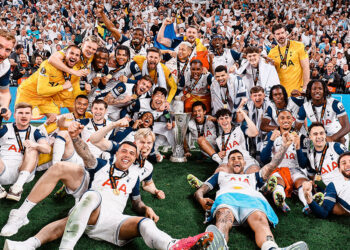 Tottenham tarihi bir başarıya imza attı