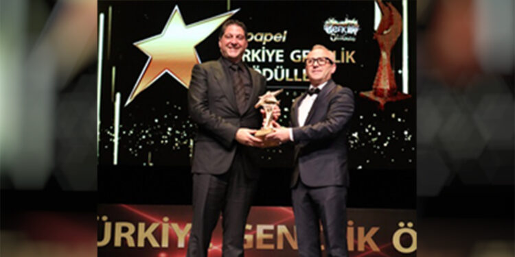 Papel Yönetim Kurulu Başkanı Yıldırım’a, ‘Gençlik Prestij Ödülü’ verildi