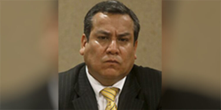 Peru Başbakanı Adrianzen, görevinden istifa etti