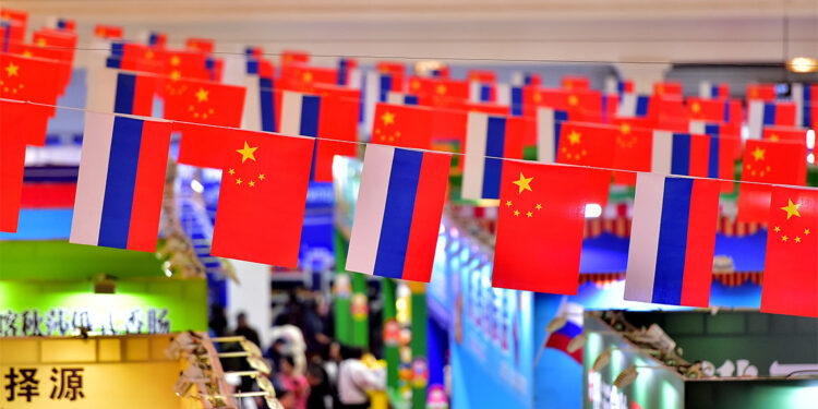 Rus ve Çinli yetkililer ABD'nin tarife politikasını görüştü