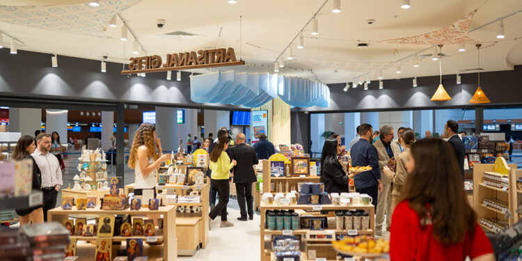 Relay mağazası, Antalya Havalimanı’nda kapılarını açtı