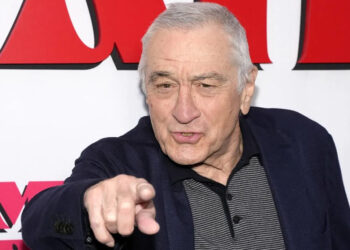 Robert De Niro'ya Onursal Altın Palmiye Ödülü verildi