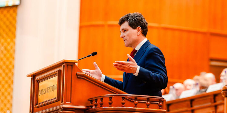 Romanya'nın yeni cumhurbaşkanı Nicuşor Dan, göreve başladı