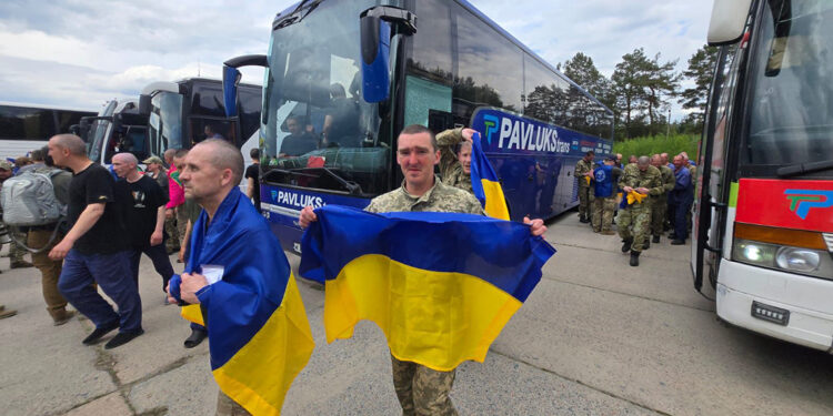 Rusya ve Ukrayna arasında 307 esir takas edildi