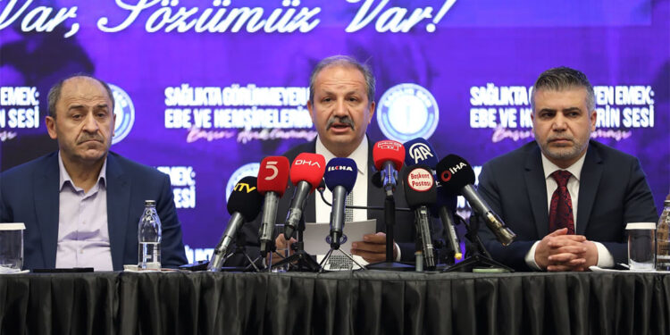 Hemşirelerimizin ebelerimizin hakları için ne gerekiyorsa yapacağız