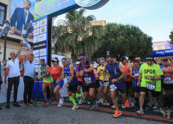 Salomon Çeşme Maratonuna 29 ülkeden 2 bin 606 sporcu katıldı