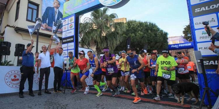 Salomon Çeşme Maratonuna 29 ülkeden 2 bin 606 sporcu katıldı