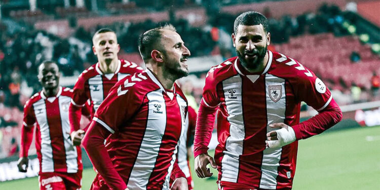 Samsunspor Avrupa kupalarına katılmayı garantiledi