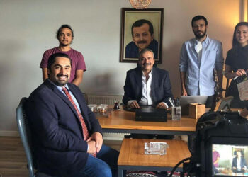 Sırrı Süreyya Önder rol aldığı filmi izleyemedi