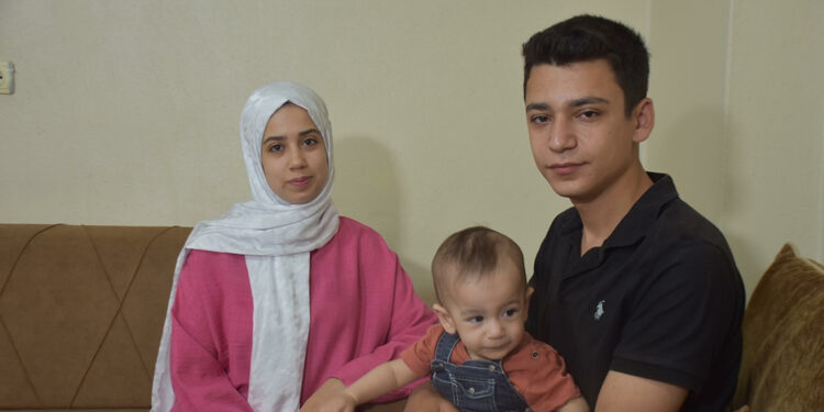 SMA'lı Abbas'ın annesi: Lütfen elimizden tutun