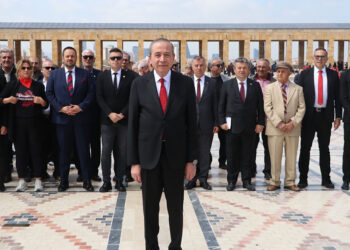 Gençlerbirliği takım halinde Anıtkabir'i ziyaret etti