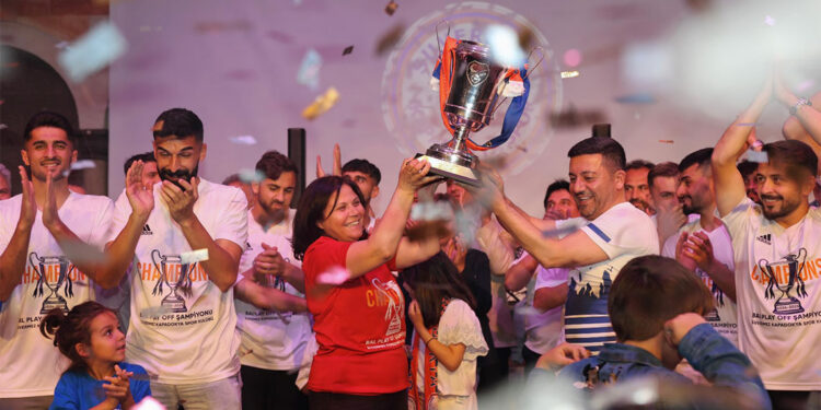 Suvermez Kapadokyaspor şampiyonluğunu kutladı