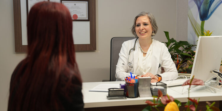 Saç boyama alışkanlıklarında daha güvenli yöntemler tercih edilmeli