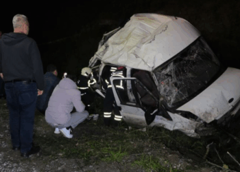 Samsun'da minibüs şarampole devrildi; 1 ölü, 4 yaralı