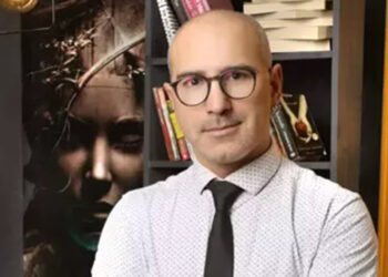 Saplantılı kişiler, ayrılığa mantık ötesi direnir