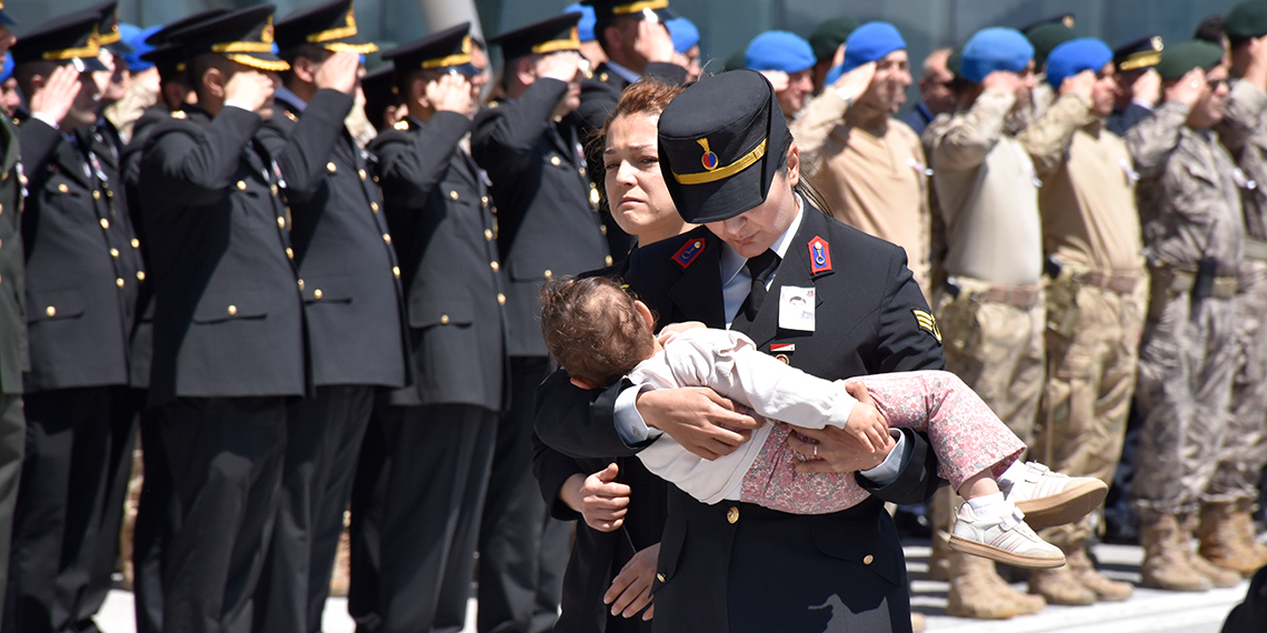 Şehit astsubay Emre Polat'ın cenazesi memleketi Sivas'a getirildi
