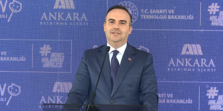 Serebral palsili evlatlarımıza, 600 set cihaz hibe ediyoruz